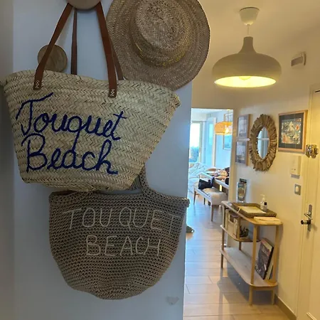 Beach, Front De & Garage *