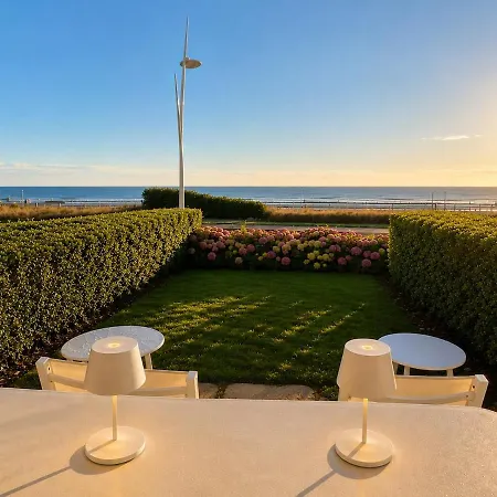 Beach, Front De & Garage * Le Touquet