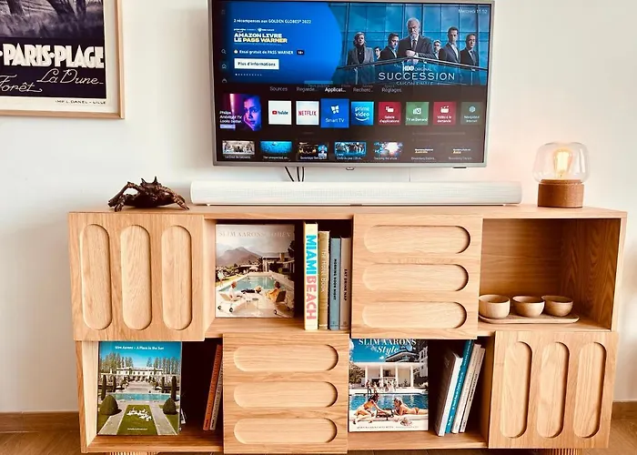 Beach, Front De & Garage *